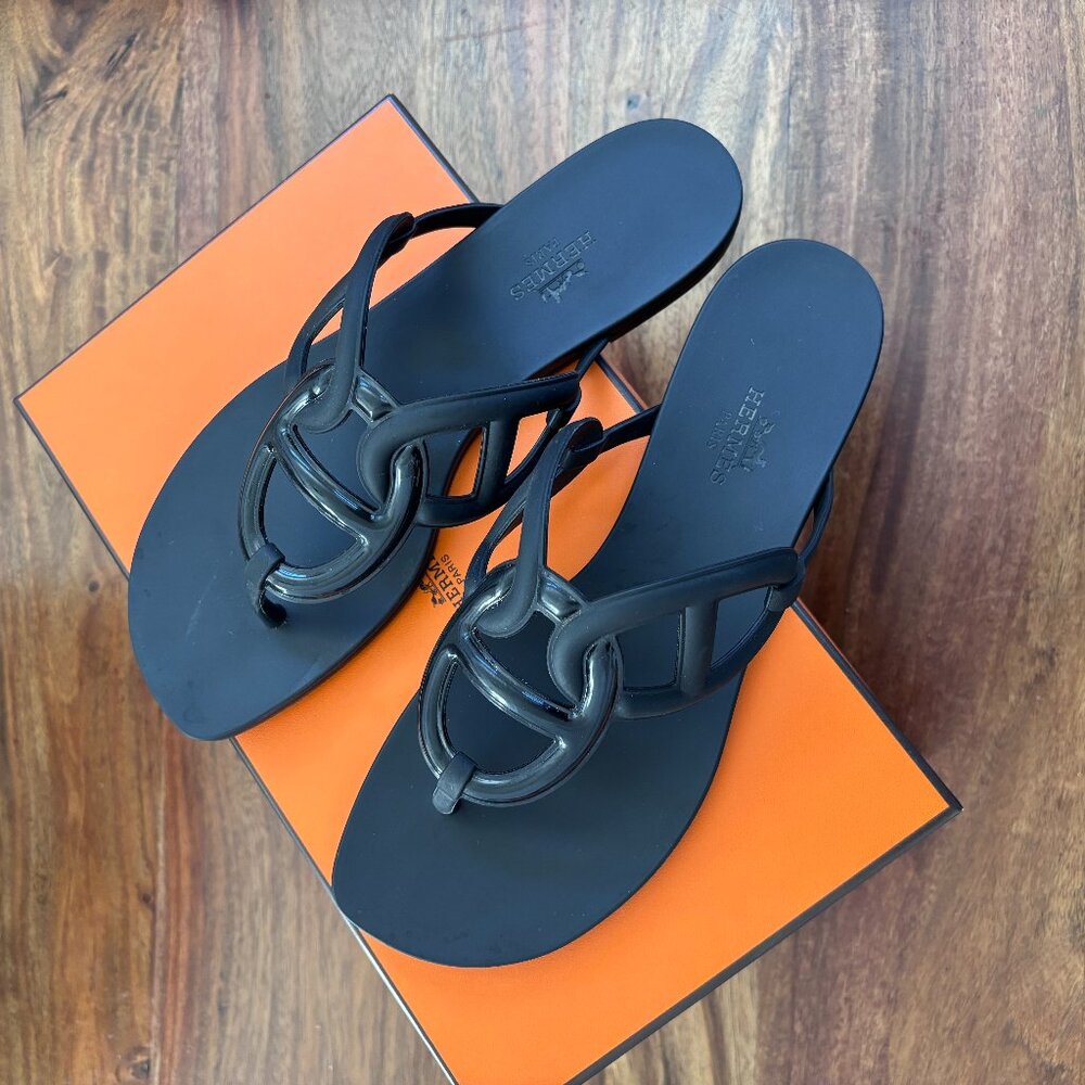 Hermes Egerie Sandal Pre-loved US 6.5